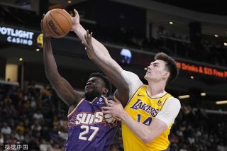 比赛中占据 比赛中占据